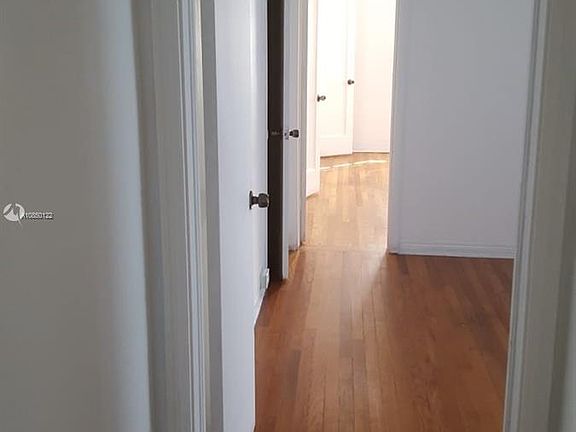 3rd image of 7921 Carlyle Ave #0