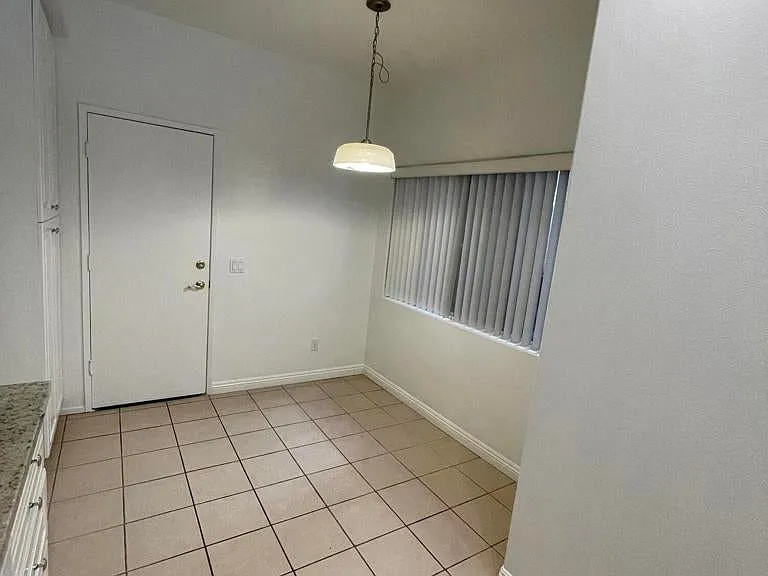 4922 Santo Dr — Photo 15