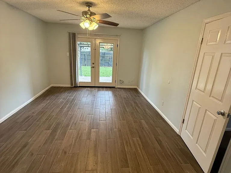 5131 Spring Forest Dr — Photo 14
