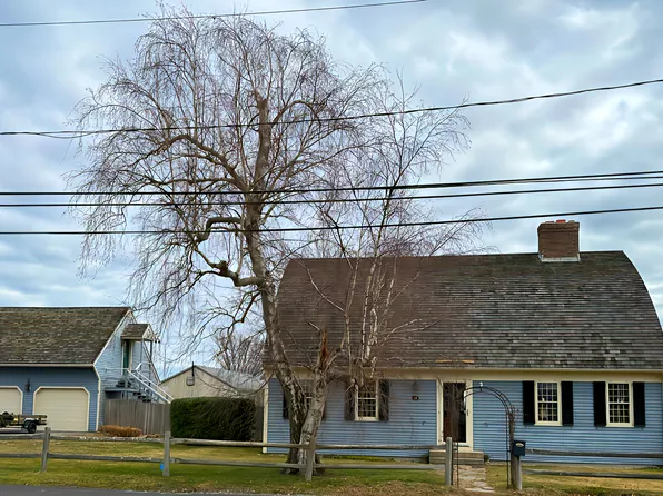 11 Smith Ave, Niantic, CT 06357