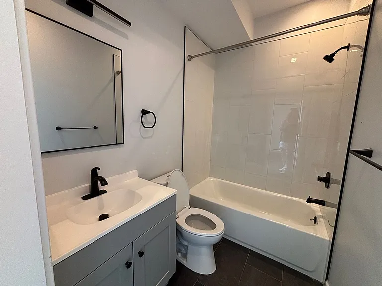 2301 Frankford Ave — Photo 46