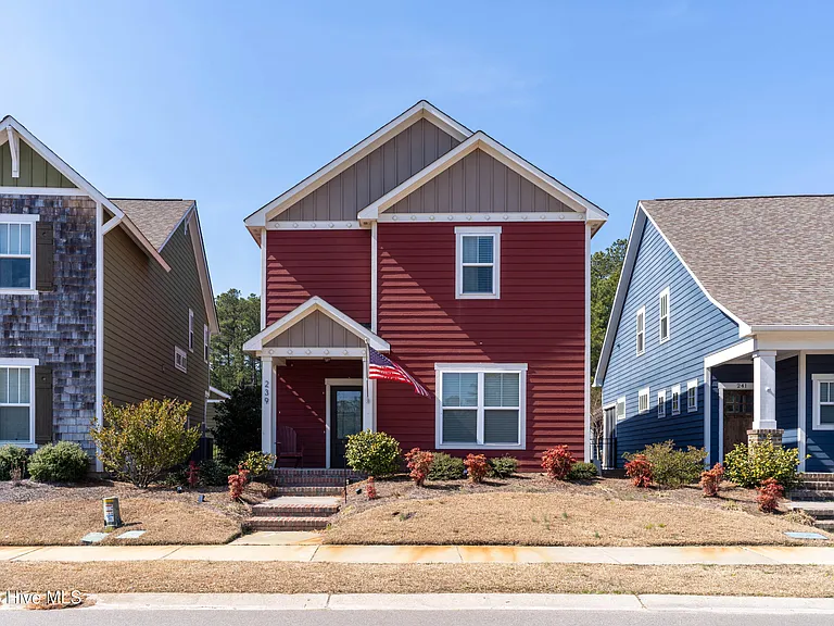 239 Legacy Lakes Way — Photo 1