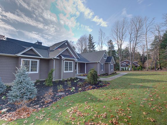4th image of 175A Oakside Dr