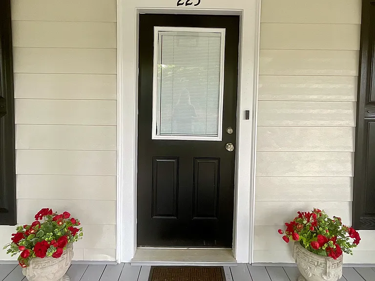225 Rice St — Photo 4