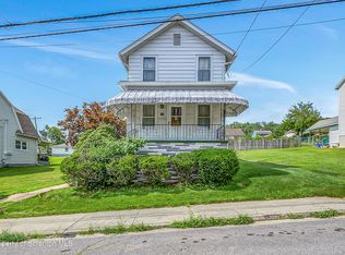 1260 Franklin St, Old Forge, PA 18518