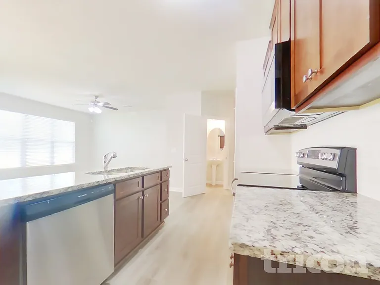 2314 Shady Dr — Photo 5