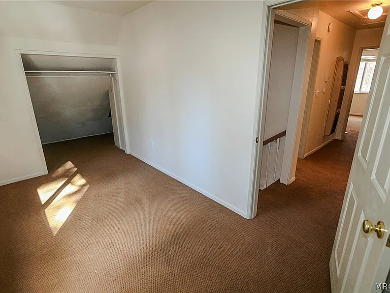 664 Barret Way — Photo 38