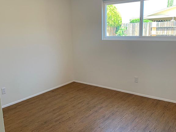 5th image of 2148 W Oakland Ave