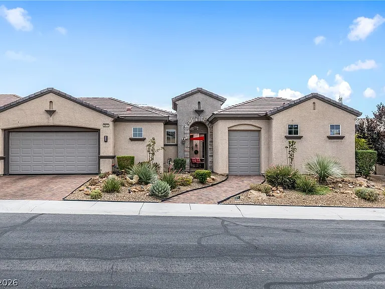 2611 Savannah Springs Ave — Photo 1