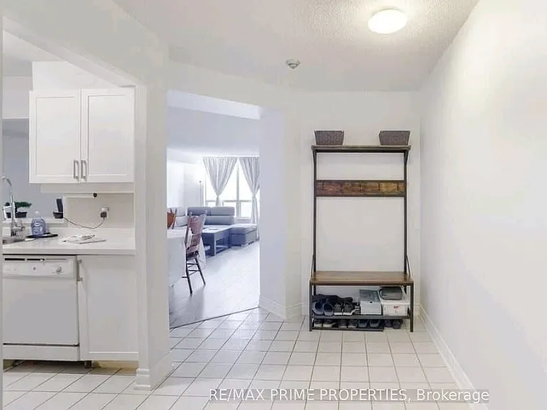 88 Corporate Dr #1201 — Photo 12