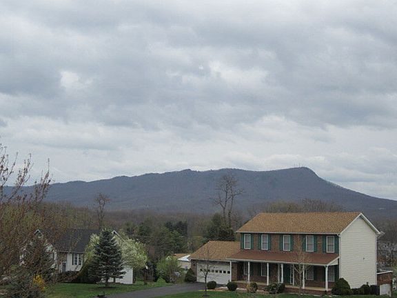 2nd image of 115 Confederacy Dr