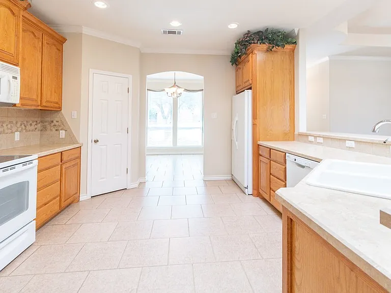 4906 Quartz Ln — Photo 6