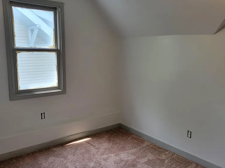 717 Huffman St — Photo 16