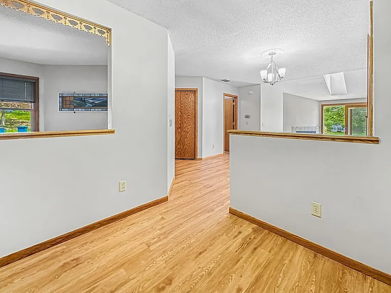 5308 Highpointe Dr — Photo 12