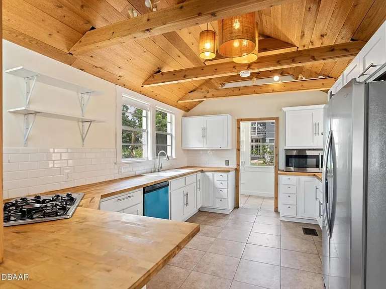 725 N Peninsula Dr #1 — Photo 11