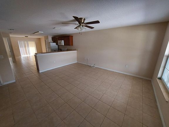 3rd image of 325 Baccarat Ct #A