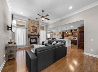 8015 NW Roberts Rd, Weatherby Lake, MO 64152