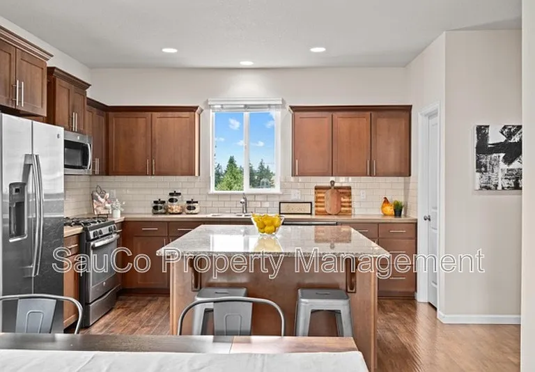 7595 NW 170th Ave — Photo 14