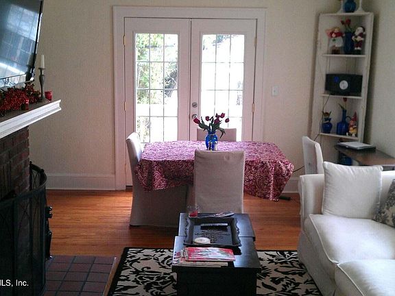 5th image of 1515 Donald St