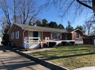 710 N Bourne St, Tolono, IL 61880