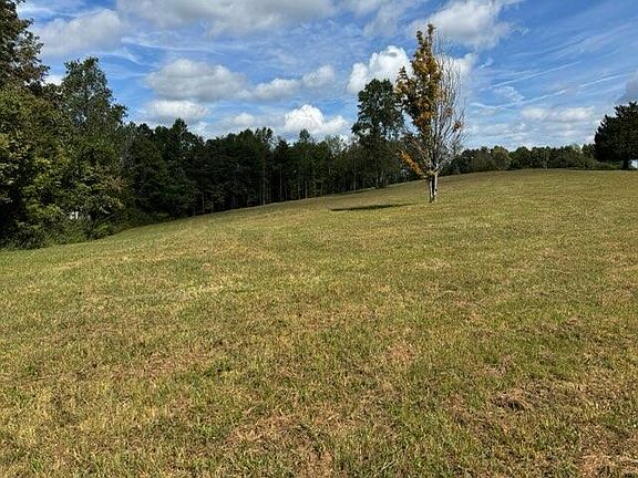 3rd image of 10 Bear Creek Rd