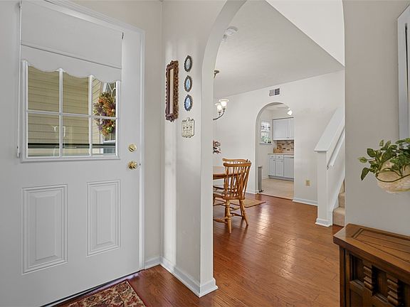 3rd image of 234 Huckleberry Ct