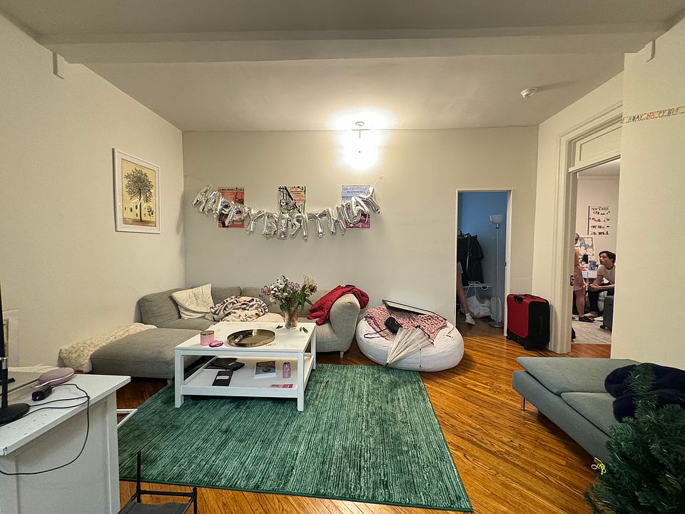 1st image of 509 Cathedral Pkwy #10L
