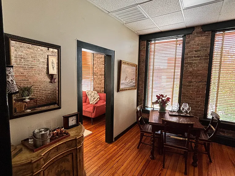 214 E Broad St #B — Photo 31