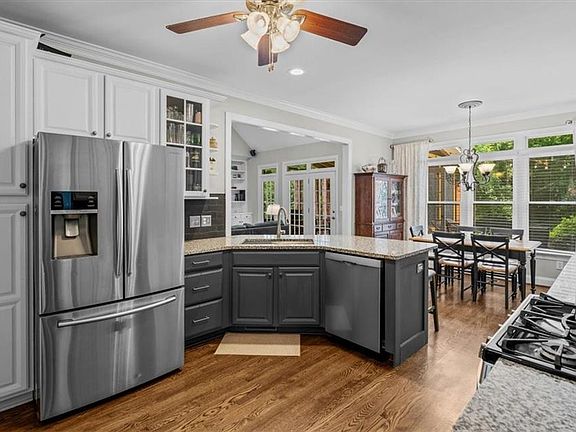 5th image of 1912 Ridge Oaks Ct