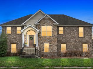 697 Richards Dr, Clarksville, TN 37043