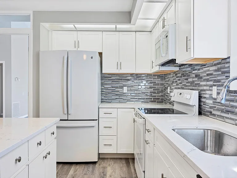 4998 Tamarack Trl — Photo 15