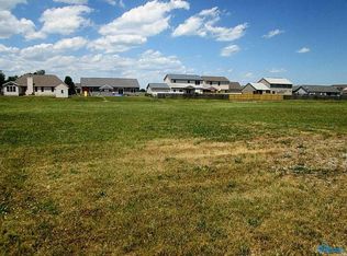 5021 Seaman Rd, Oregon, OH 43616