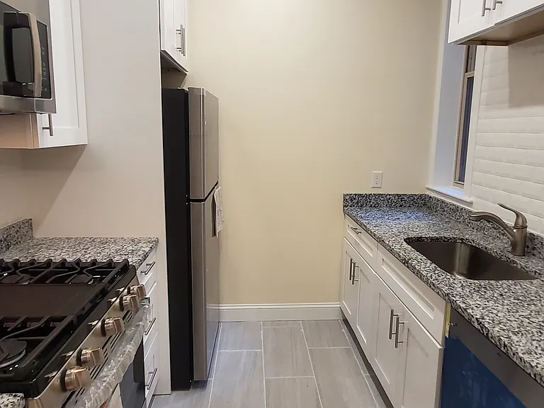 29 Queensberry Street — Photo 14