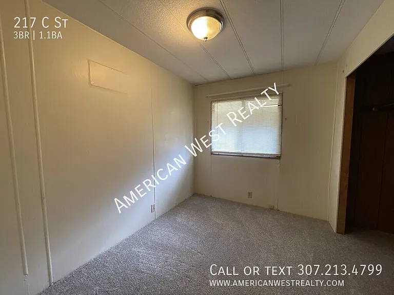 217 C St — Photo 5