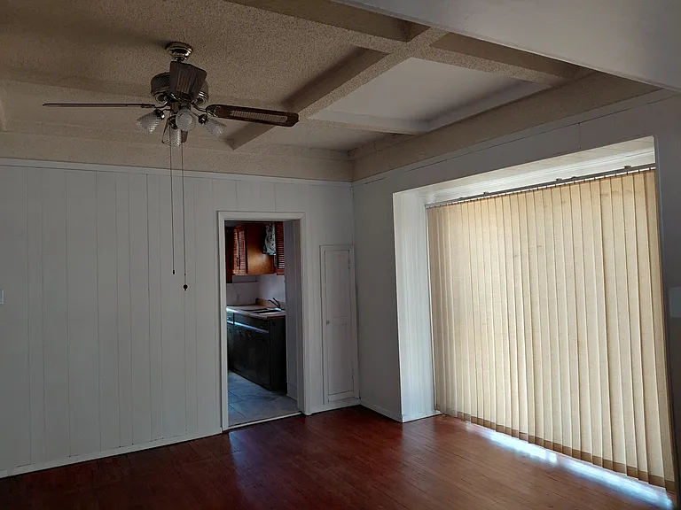 1109 N Luna St — Photo 4
