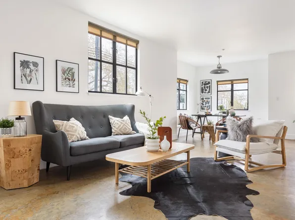 4811 Telegraph Ave APT 212, Oakland, CA 94609