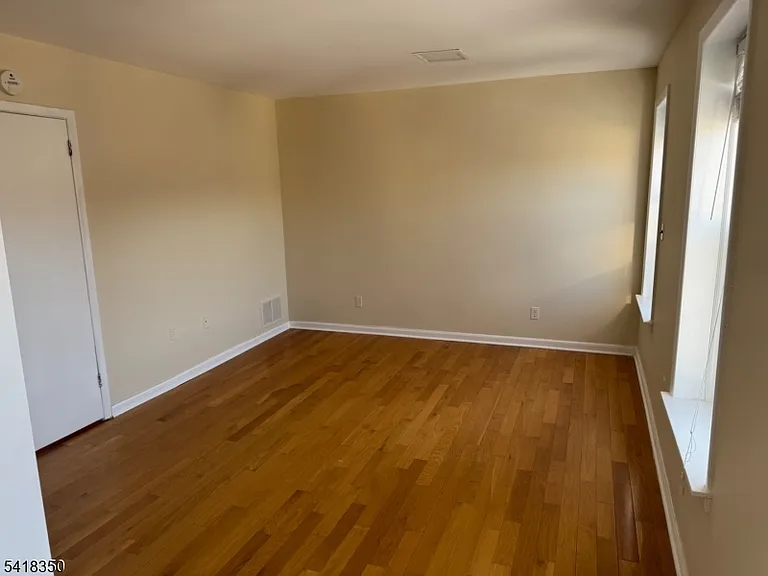 121 E Broad St #B — Photo 17