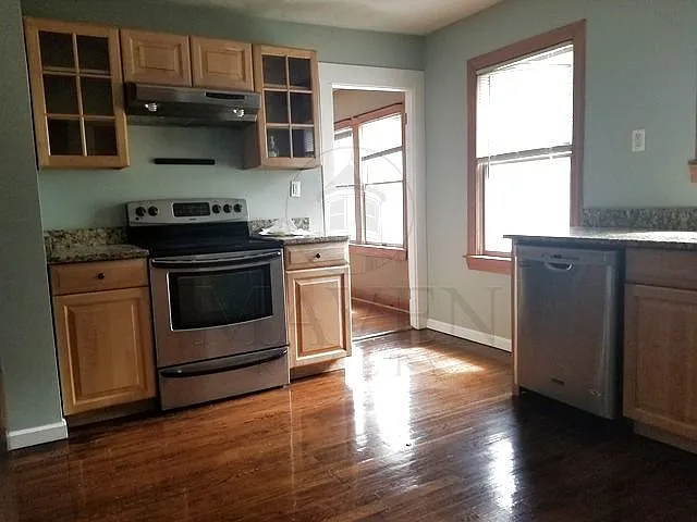 130 Albion St #3 — Photo 7