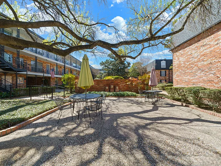 8401 N New Braunfels Ave #240 — Photo 30