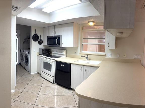 5th image of 495 Burke Rd