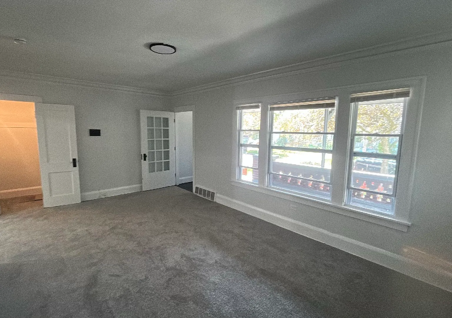 4 bed, 1.0 bath, 750 sqft, $1,650 — Photo 3