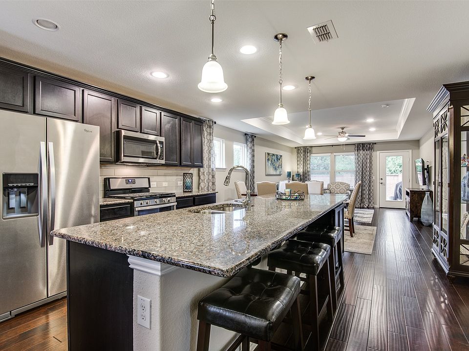 1st image of 6743 Hickory Creek Dr