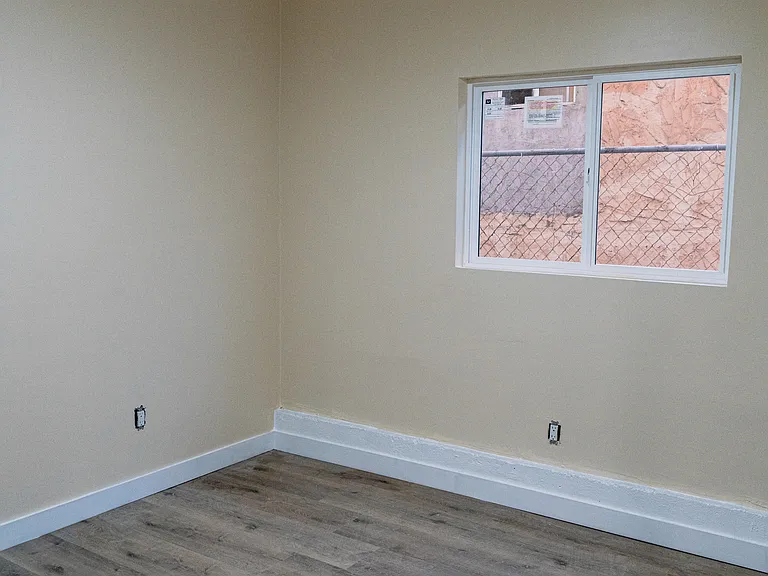2233 Logan Ave #2 — Photo 15