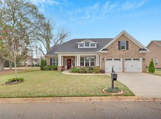 401 Chillingham Ct, Fountain Inn, SC 29644