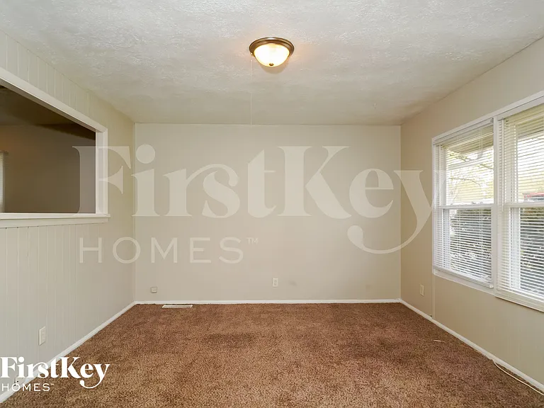 4331 Bertrand Rd — Photo 4