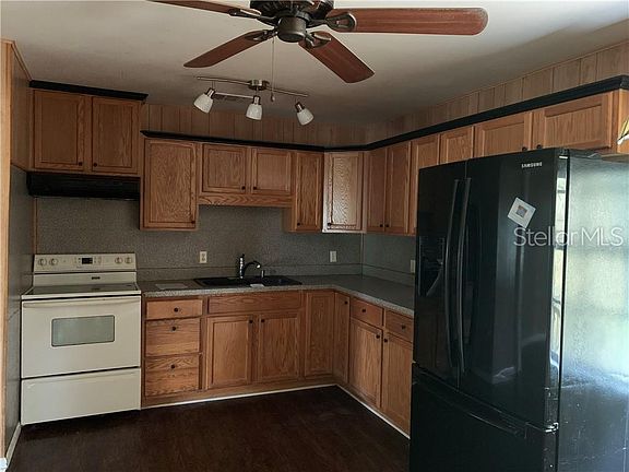 5th image of 405 Four Seasons Ave