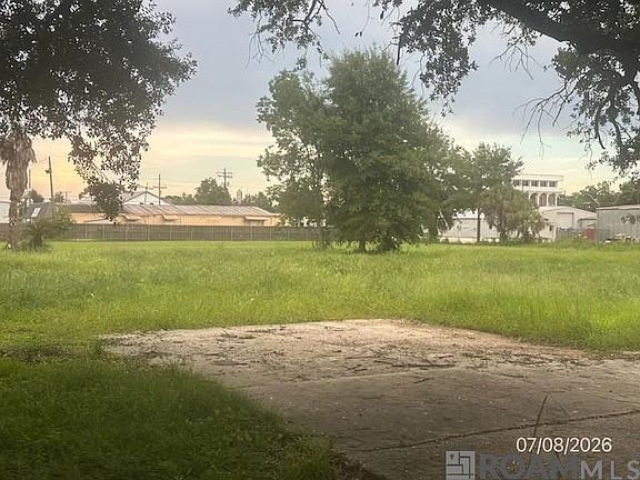4th image of 710 S Pleasant Ave