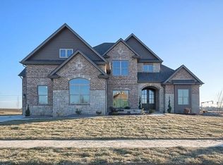 504 Lowden Dr, Edwardsville, IL 62025