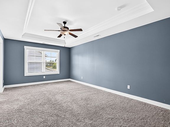 4th image of 412 Elgin Road