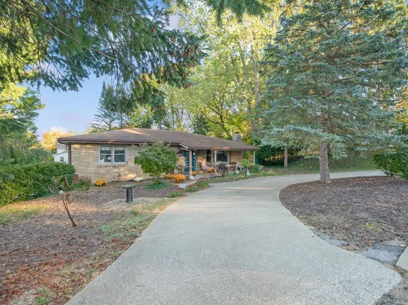 4913 Ridge Rd, Stevensville, MI 49127